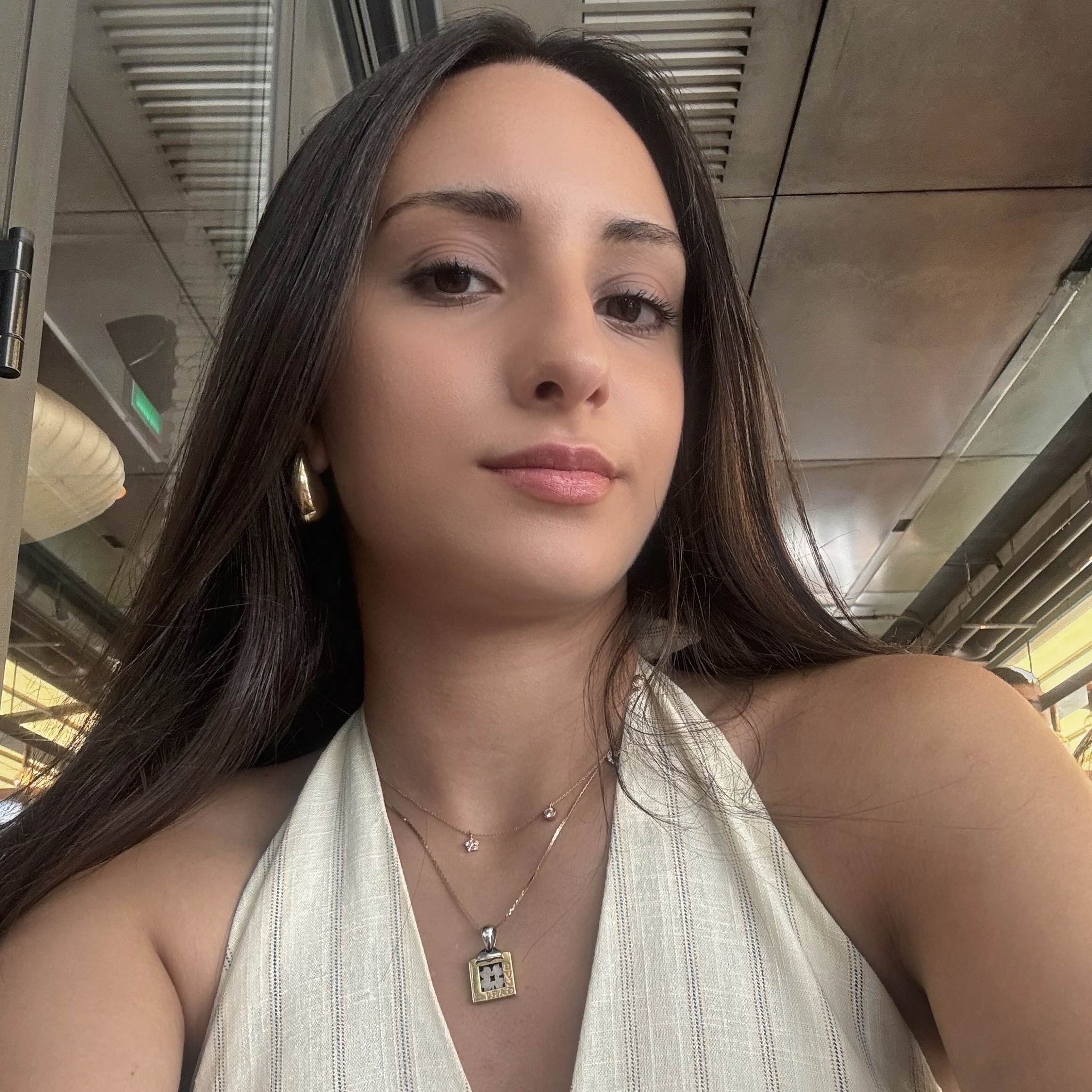 Üniversiteli Ders Veriyor Gülce Komitoğlu 
