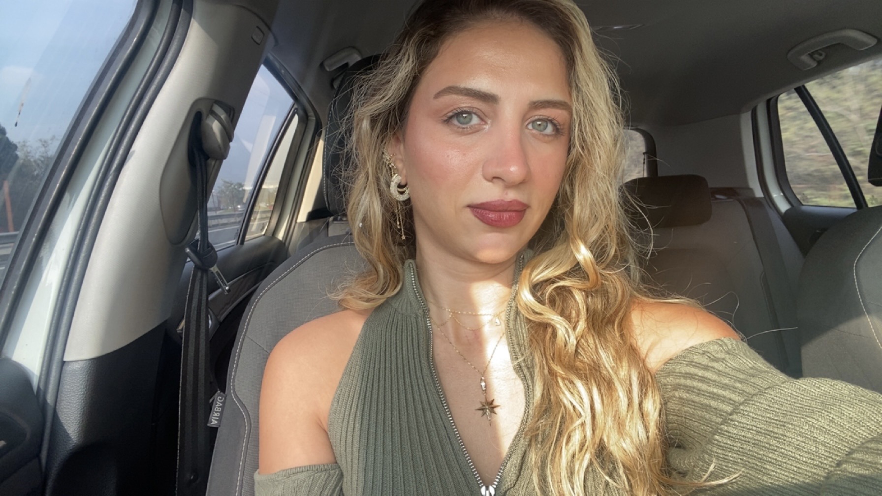 Üniversiteli Ders Veriyor Sevgi Avşar 