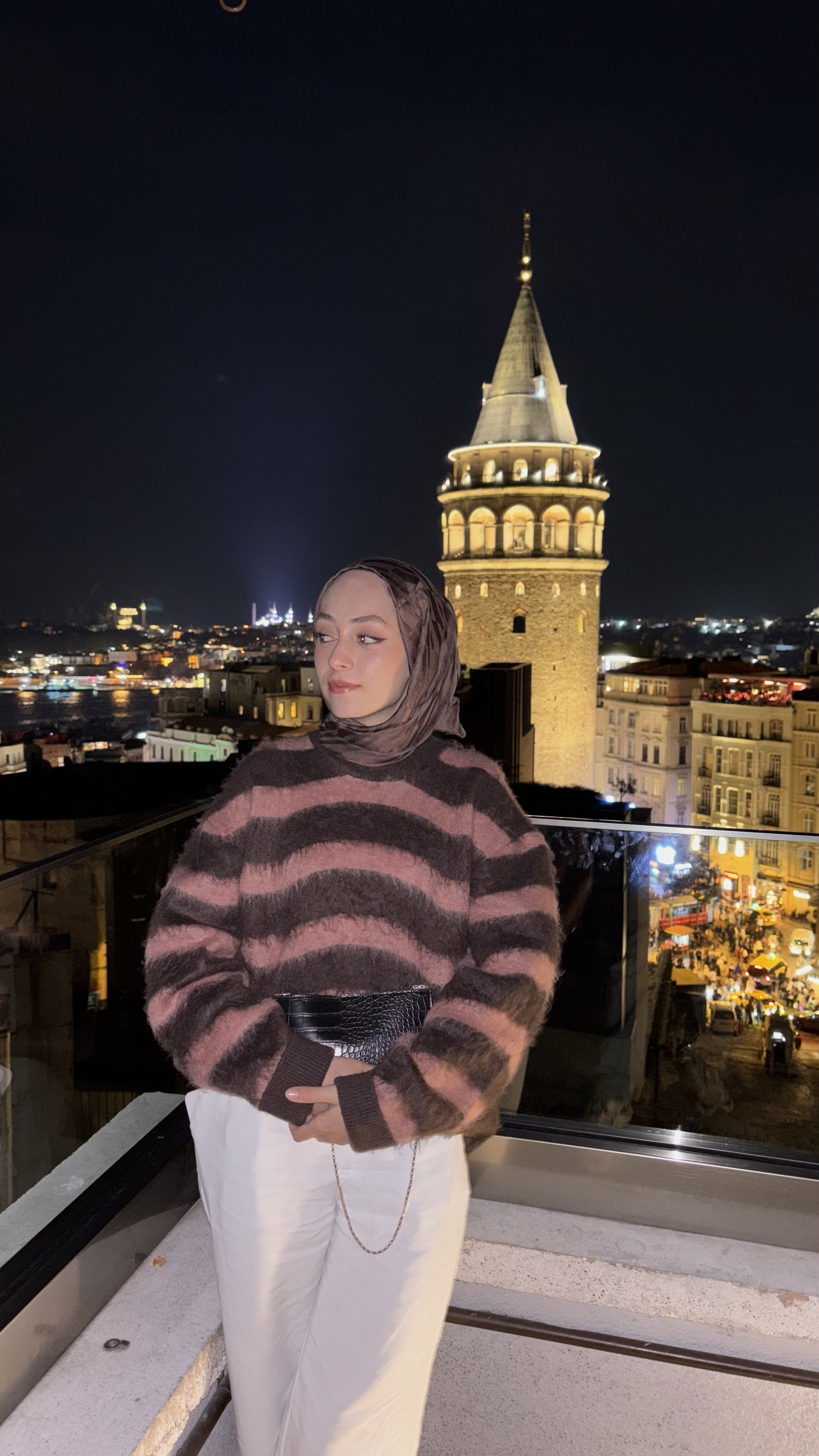 Üniversiteli Ders Veriyor zehra şeker 