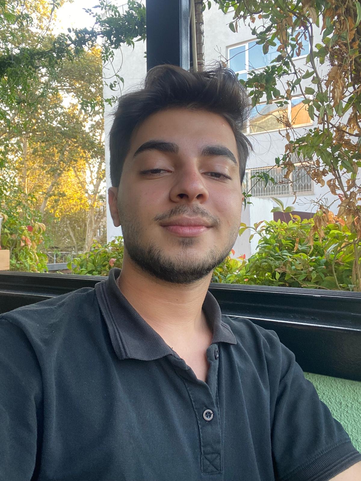 Üniversiteli Ders Veriyor Mirbotan aykaç 