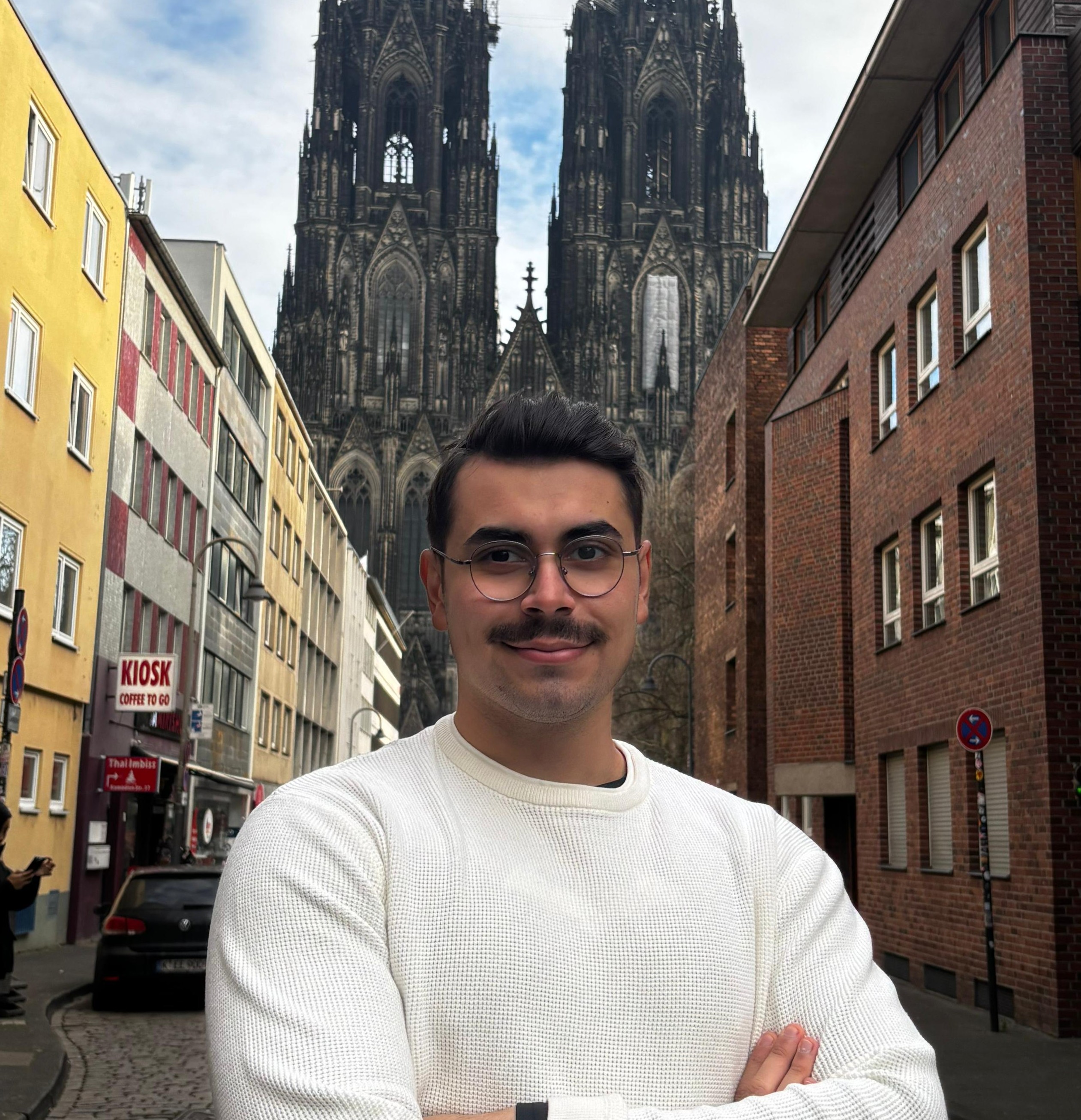 Üniversiteli Ders Veriyor Bera Akgeyik 