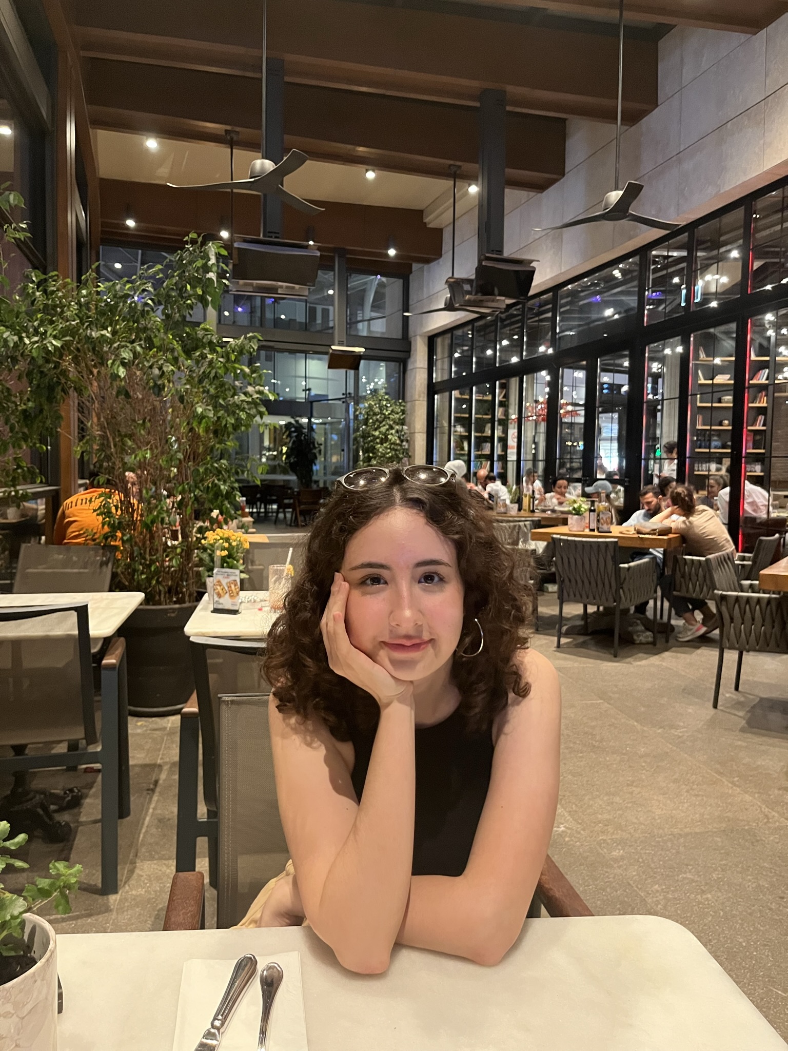 Üniversiteli Ders Veriyor Ezgi Dönmez 