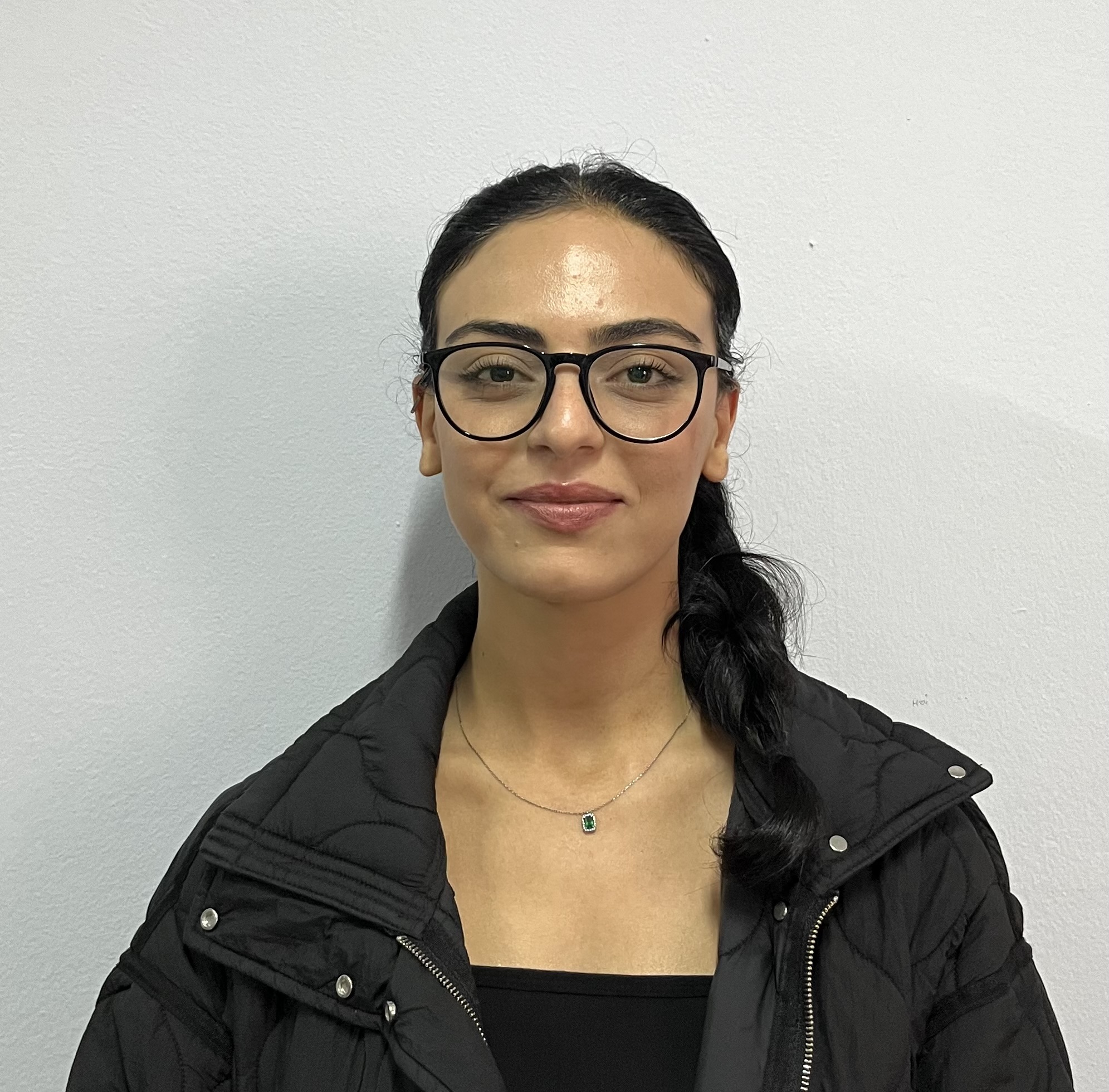 Üniversiteli Ders Veriyor Hikmet Dener 