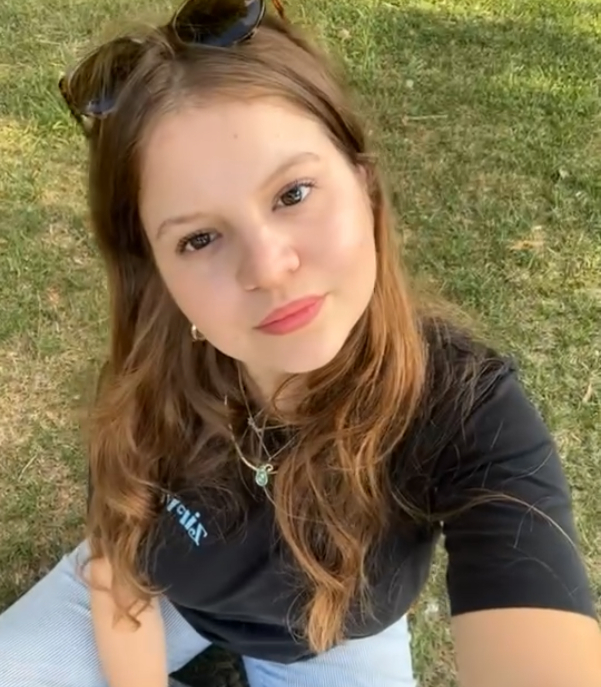 Üniversiteli Ders Veriyor Esma Karakayiş 