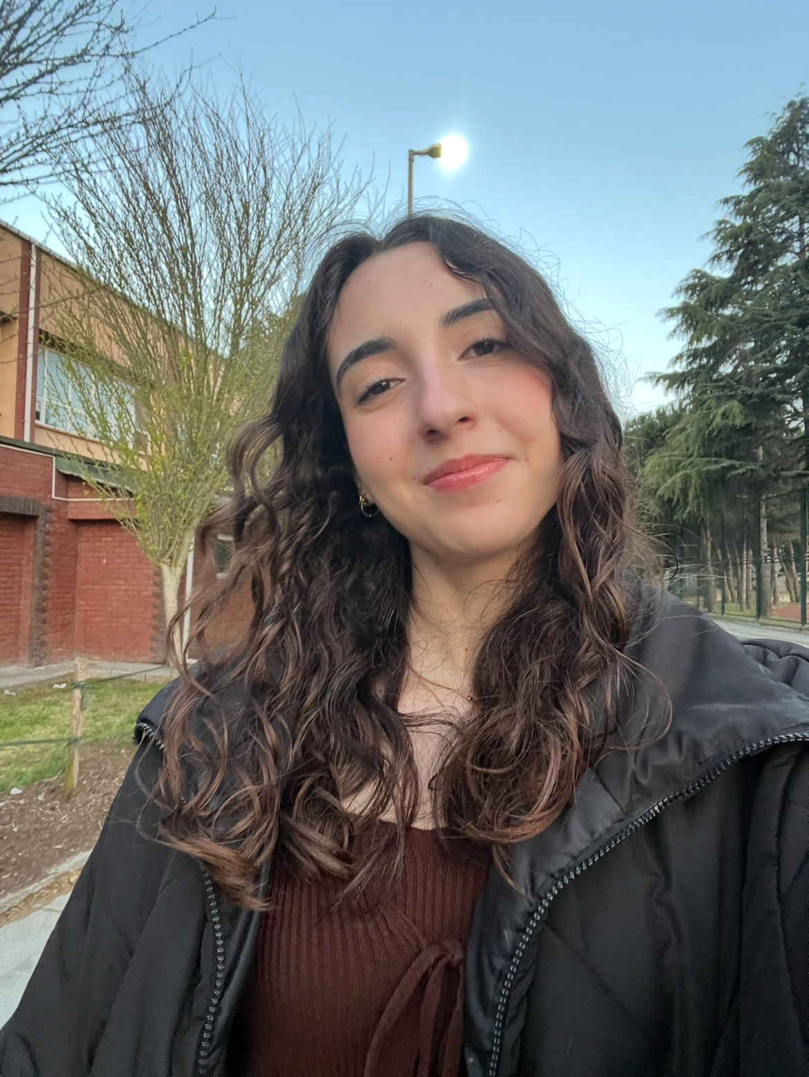 Üniversiteli Ders Veriyor İnci Tanır 