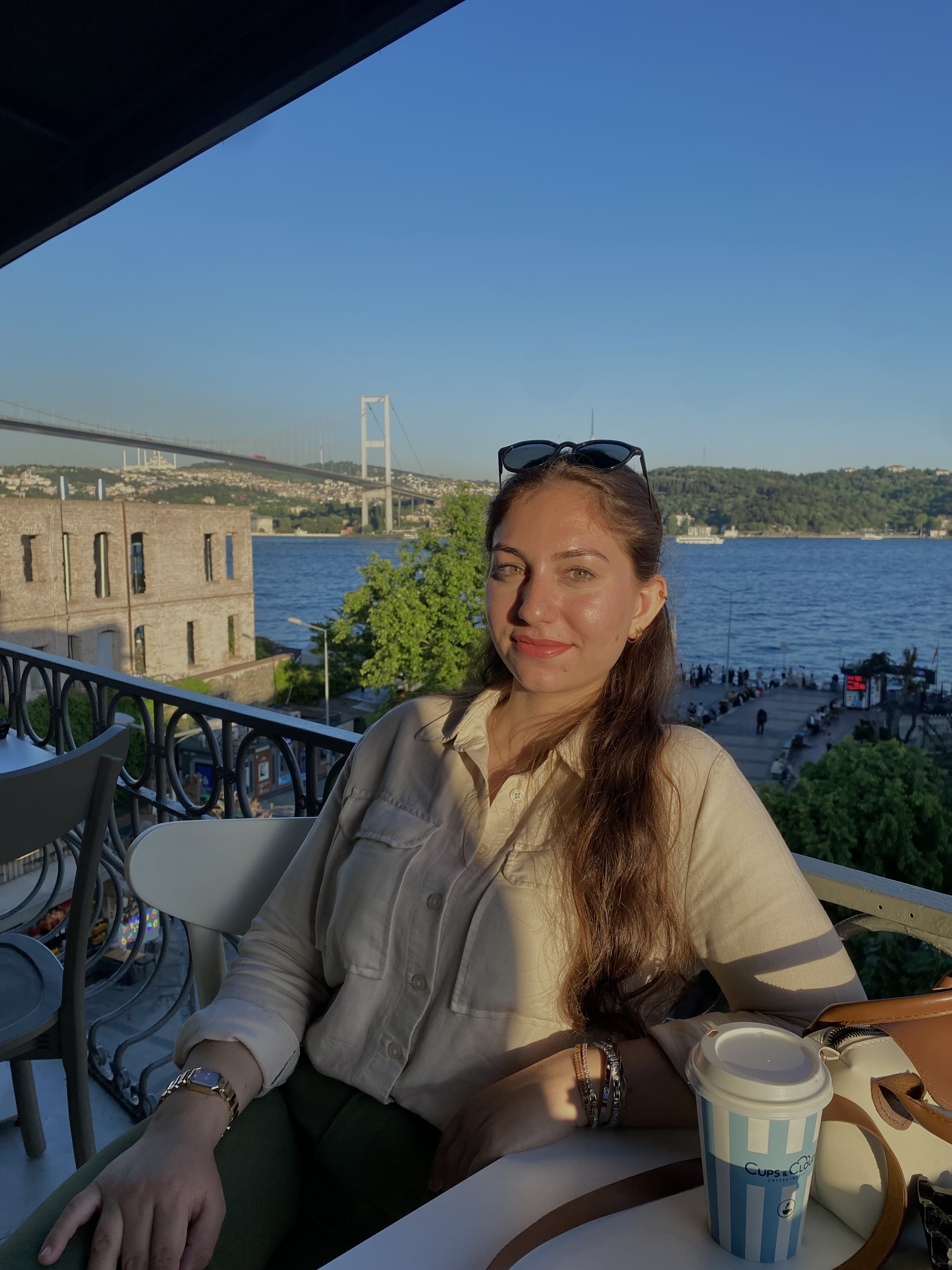 Üniversiteli Ders Veriyor Ayşe merve karataş 