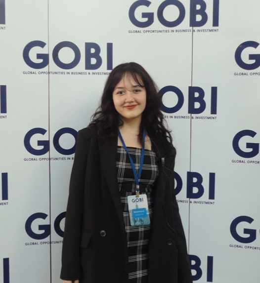 Üniversiteli Ders Veriyor İpek Dalkılıç 