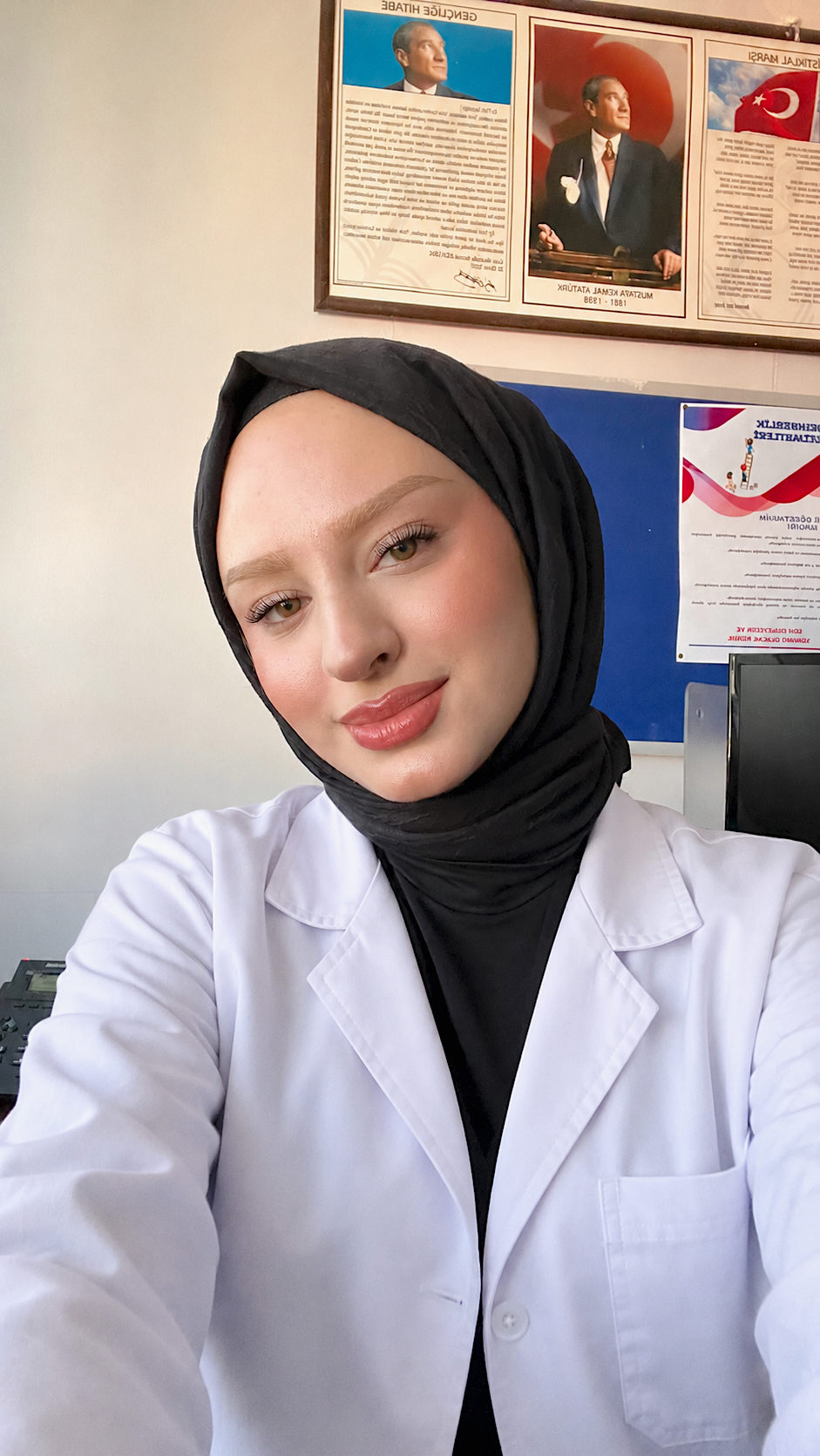 Üniversiteli Ders Veriyor Elif Taş 